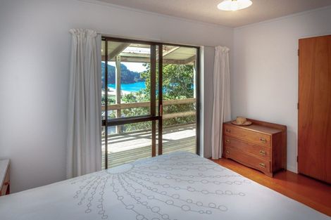 Photo of property in 325 Onemana Drive, Onemana, Whangamata, 3691