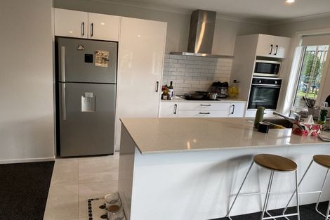 Photo of property in 8 Tangata Way, Omokoroa, 3114