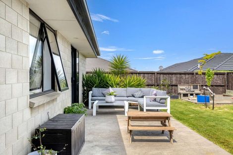 Photo of property in 4 Shillingford Boulevard, Rolleston, 7615