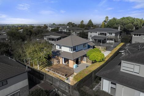 Photo of property in 74b Bradbury Road, Botany Downs, Auckland, 2010