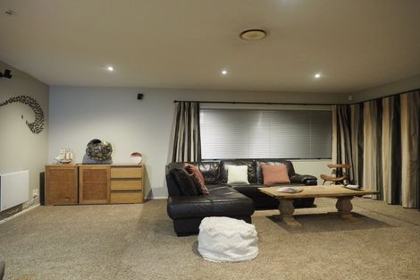 Photo of property in 8 Amner Place, Bluff Hill, Napier, 4110