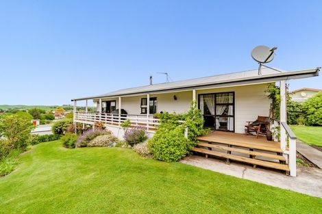 Photo of property in 10 Saint Marys Road, Waipukurau, 4200