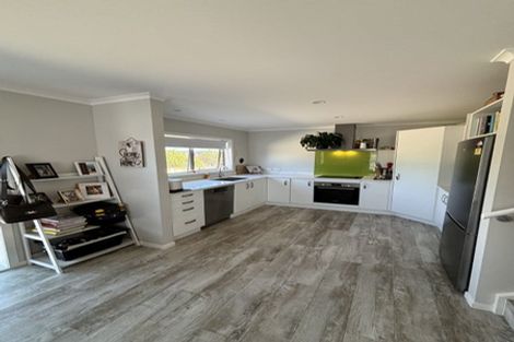 Photo of property in 48 Te Moana Road, Waikanae Beach, Waikanae, 5036