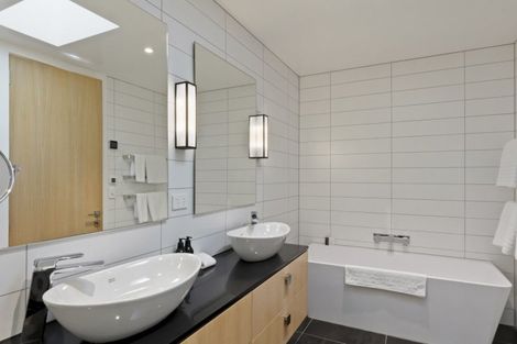 Photo of property in 1 Owen Marshall Lane, Arrowtown, 9371