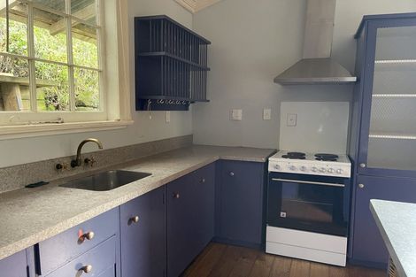 Photo of property in 2 Spencer Road, Hospital Hill, Napier, 4110