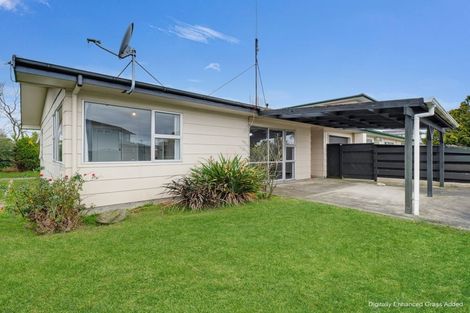 Photo of property in 1 Dunk Place, Milson, Palmerston North, 4414