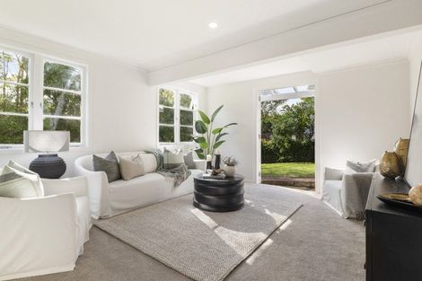 Photo of property in 8 Maritime Terrace, Birkenhead, Auckland, 0626