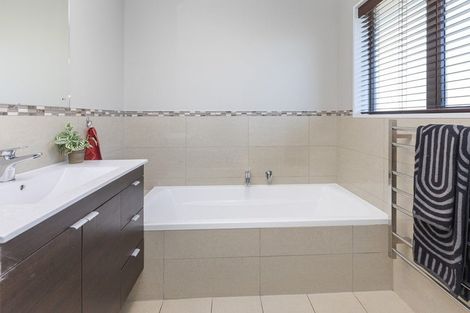 Photo of property in 18 Josephine Crescent, Aidanfield, Christchurch, 8025