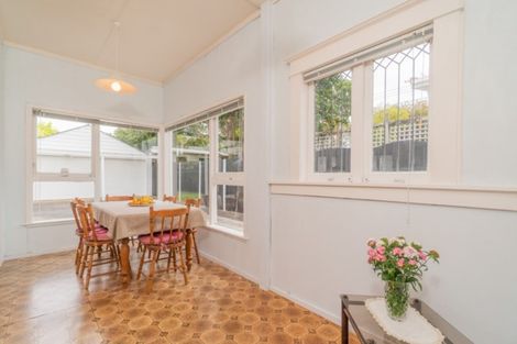 Photo of property in 54 Moana Avenue, Onehunga, Auckland, 1061