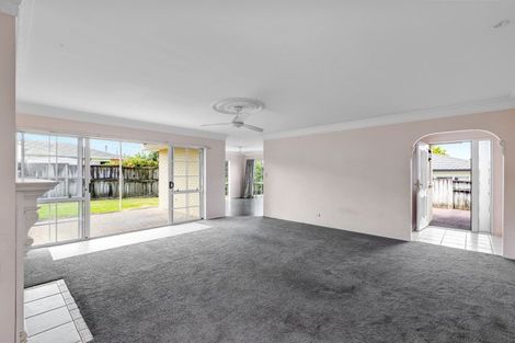 Photo of property in 75 Kath Hopper Drive, Orewa, 0931