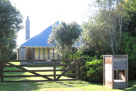 Photo of property in 4 Bay View Place, Ferry Landing, Whitianga, 3591