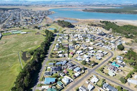 Photo of property in 9 Mack Street, Foxton Beach, Foxton, 4815