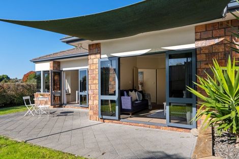Photo of property in 11 Hawk Place, Welcome Bay, Tauranga, 3112