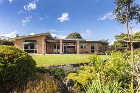 Photo of property in 54 Queens Avenue, Waikuku Beach, 7402