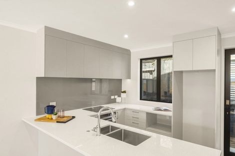 Photo of property in 66b Marendellas Drive, Bucklands Beach, Auckland, 2014