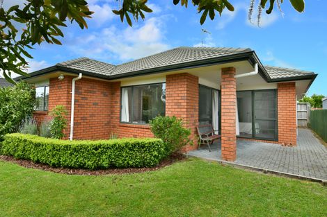 Photo of property in 29 Doment Crescent, Orewa, 0931