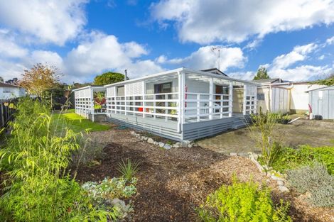 Photo of property in 2/23 Roband Crescent, Brown Owl, Upper Hutt, 5018