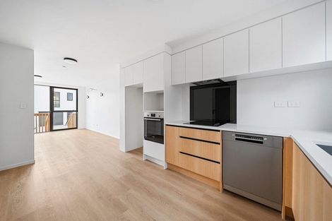 Photo of property in 4/17 Sunnyfield Crescent, Glenfield, Auckland, 0629