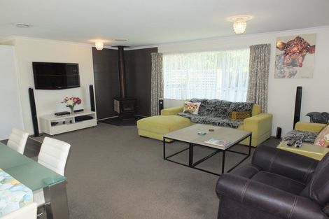 Photo of property in 73 Avenue Road, Foxton, 4814