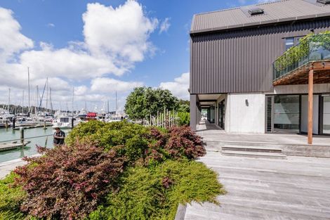 Photo of property in 14 Baffin Street, Opua, 0200