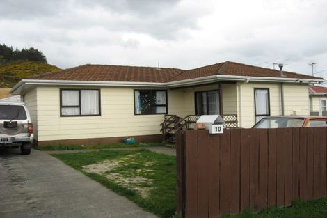 Photo of property in 10 Thirlmere Street, Wainuiomata, Lower Hutt, 5014