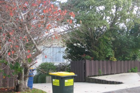 Photo of property in 2 Skyla Place, Massey, Auckland, 0614