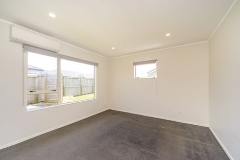 Photo of property in 106 Roberts Line, Kelvin Grove, Palmerston North, 4414