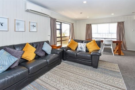 Photo of property in 17 Mellsop Avenue, Waiuku, 2123