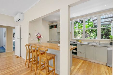 Photo of property in 64 Cluny Road, Plimmerton, Porirua, 5026