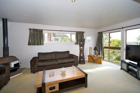 Photo of property in 65 Chelsea View Drive, Chatswood, Auckland, 0626