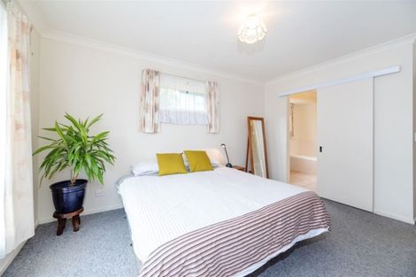 Photo of property in 17 Lasque Place, Glen Eden, Auckland, 0602