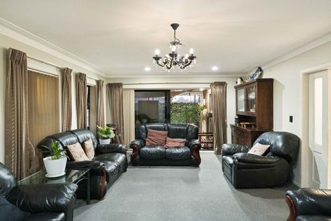 Photo of property in 80 Rosella Road, Mangere East, Auckland, 2024