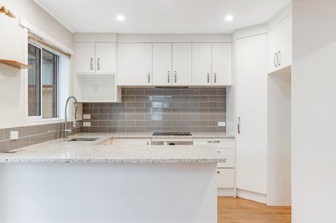 Photo of property in 56 Botany Road, Botany Downs, Auckland, 2010