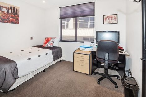 Photo of property in Vivaldi Apartments, 13/48 Marine Parade, Mount Maunganui, 3116