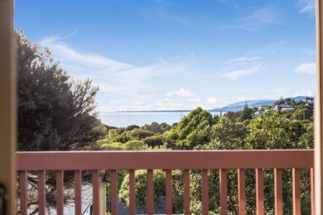 Photo of property in 4 Te Kura Road, Pukerua Bay, 5026