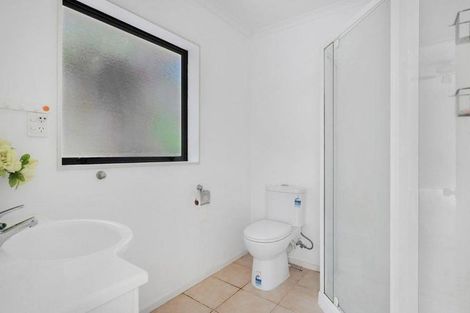 Photo of property in 9 Canonbie Place, East Tamaki Heights, Auckland, 2016