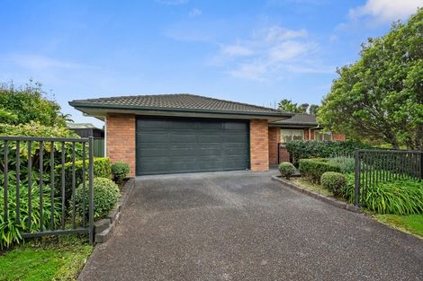 Photo of property in 6 Cabeleigh Drive, Helensville, 0800