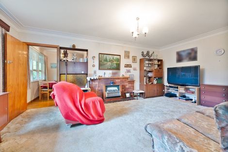 Photo of property in 2/160 Henderson Valley Road, Henderson, Auckland, 0612