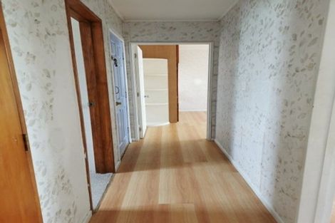 Photo of property in 6 Karamu Street, Te Atatu Peninsula, Auckland, 0610