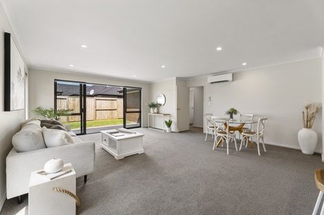 Photo of property in 22 Tiria Drive, Papamoa Beach, Papamoa, 3118