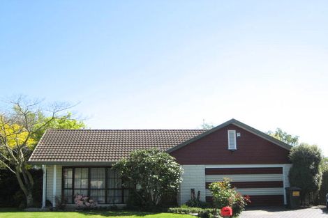 Photo of property in 14 Wakelin Place, Redwood, Christchurch, 8051