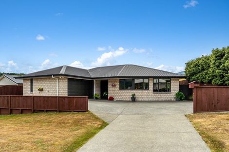 Photo of property in 19 Admiralty Place, Waikawa, Picton, 7220