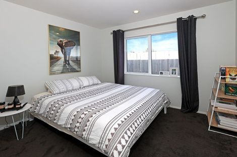 Photo of property in 7 Nirmal Place, Sunnyvale, Auckland, 0612