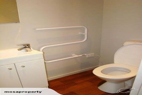 Photo of property in 100 Rattray Street, Riccarton, Christchurch, 8041