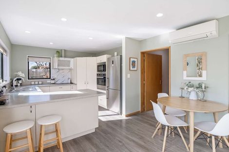 Photo of property in 4 Chesterfield Mews, Russley, Christchurch, 8042