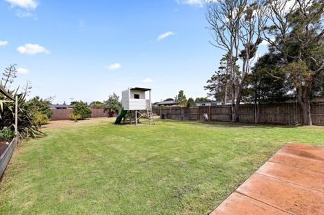 Photo of property in 6 Te Moau Avenue, Parakai, 0830