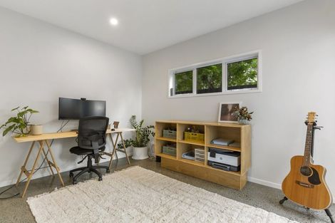 Photo of property in 35a Sullivan Avenue, Mangere Bridge, Auckland, 2022