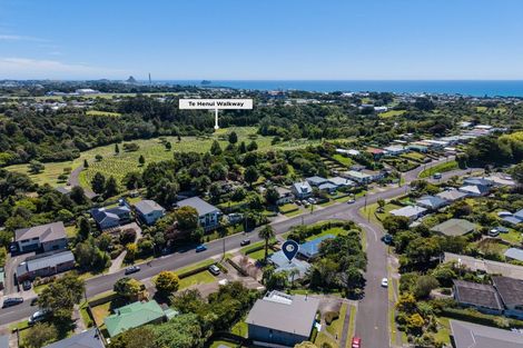 Photo of property in 81 Awanui Street, Merrilands, New Plymouth, 4312