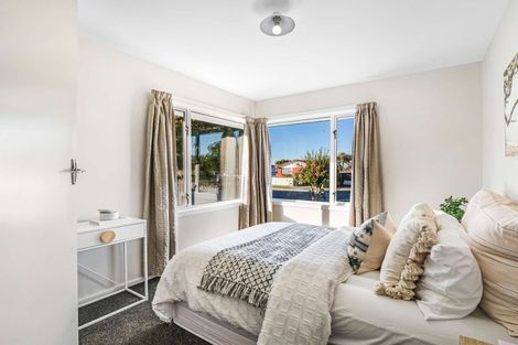 Photo of property in 19 Glenora Place, Hornby, Christchurch, 8042