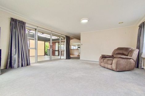 Photo of property in 1/11 Taharoto Road, Takapuna, Auckland, 0622